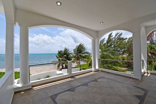 Einfamilienhaus in Puerto Morelos, Benito Juárez