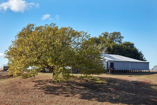 Land in Gisborne, Macedon Ranges