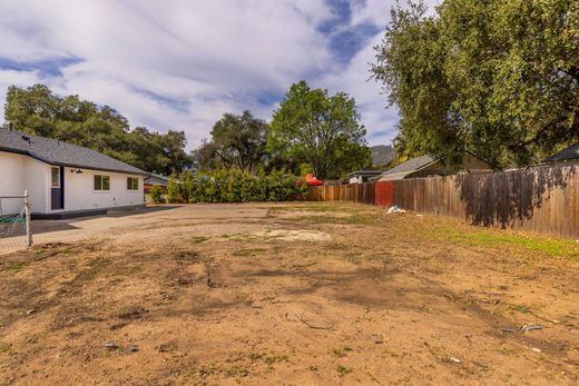 토지 / Meiners Oaks, Ventura County