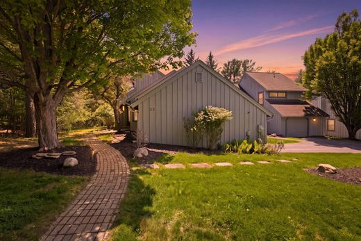 Detached House in South Bristol, Ontario County