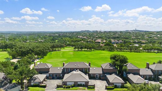 Apartment / Etagenwohnung in The Hills, Travis County