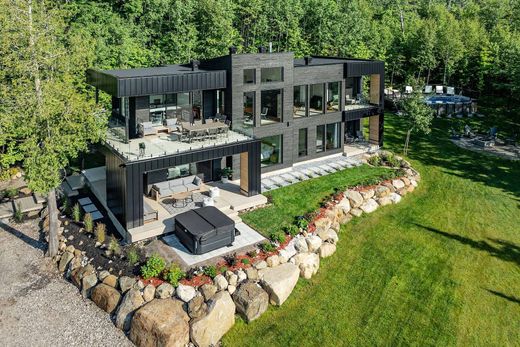 Luxury home in Petite-Rivière-Saint-François, Capitale-Nationale