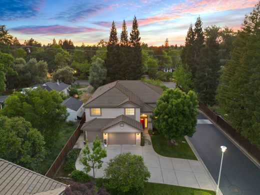 Luxury home in Carmichael, Sacramento County