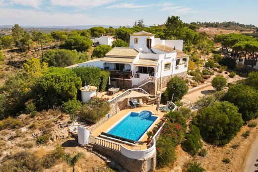 Einfamilienhaus in Silves, Distrito de Faro