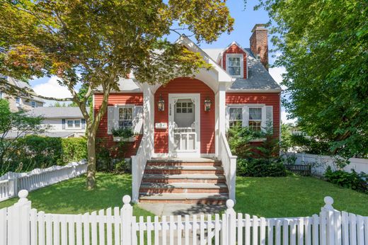 Detached House in Mamaroneck, Westchester County