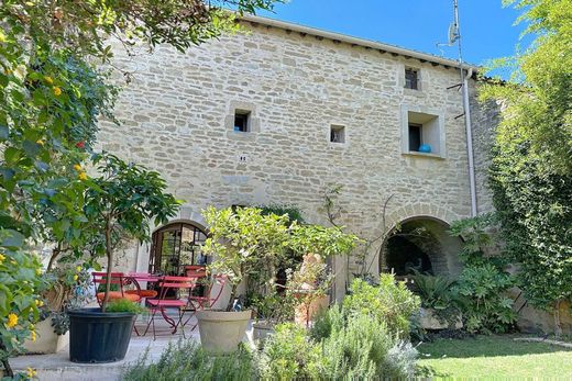 Luxus-Haus in Aubais, Gard