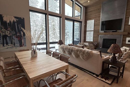 Detached House in Jackson, Teton County