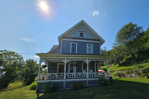 Luxury home in Hammondsport, Steuben County