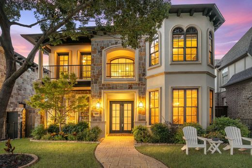 Detached House in Dallas, Dallas County
