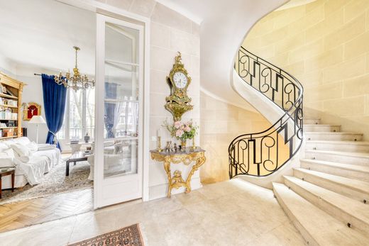 独立式房屋  塞纳河畔纳伊, Hauts-de-Seine