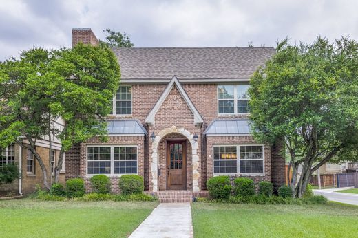 Detached House in Dallas, Dallas County