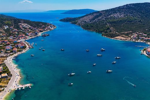 أرض ﻓﻲ Trogir, Grad Trogir