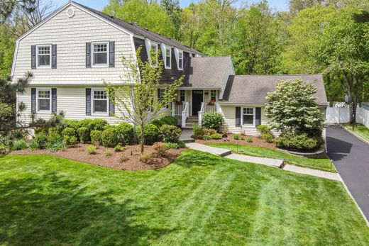Detached House in Chatham, Morris County