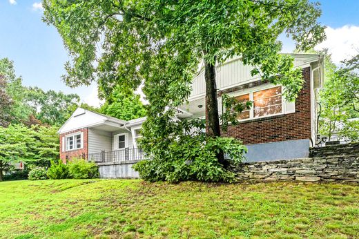 Einfamilienhaus in West Warwick, Kent County