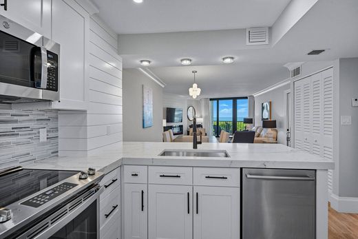 Apartment in Marco Island, Collier County