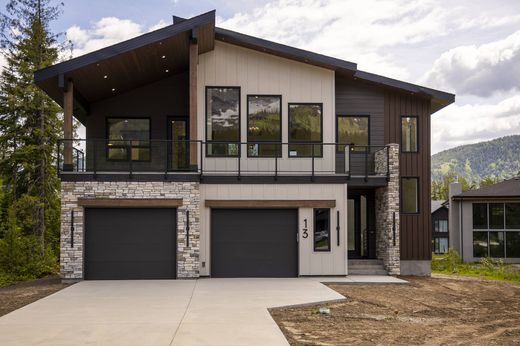 Detached House in Fernie, British Columbia