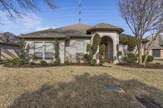 Detached House in Benbrook, Tarrant County