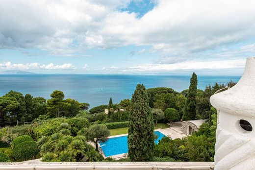 Villa a Capri, Napoli