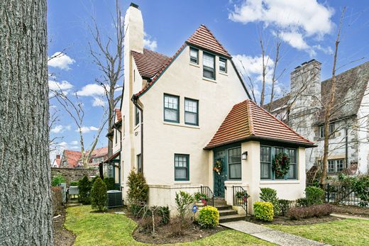 Casa Unifamiliare a Forest Hills, Queens County