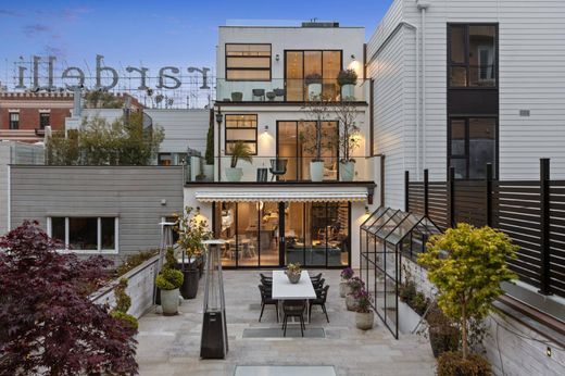 Detached House for sale in San Francisco