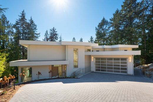 Detached House in West Vancouver, Metro Vancouver Regional District