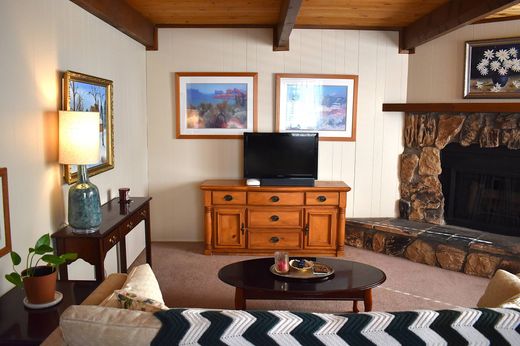 独立式房屋  Big Bear City, San Bernardino County