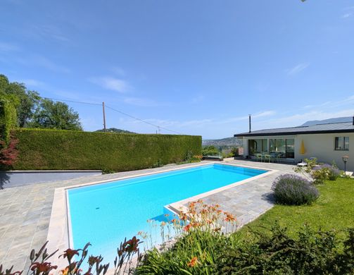 Detached House in Reignier-Ésery, Haute-Savoie