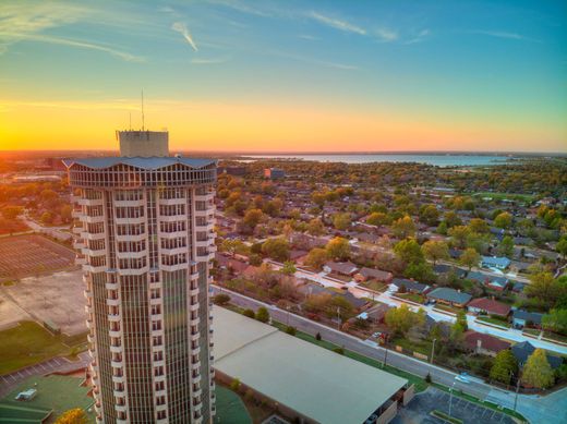 Apartment / Etagenwohnung in Oklahoma City, Oklahoma County