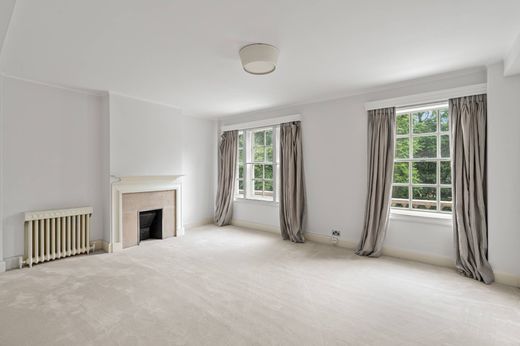 Apartment / Etagenwohnung in London, Greater London