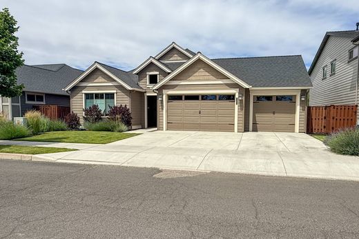 Luxury home in Prineville, Crook County