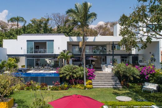 Detached House in Cuernavaca, Morelos