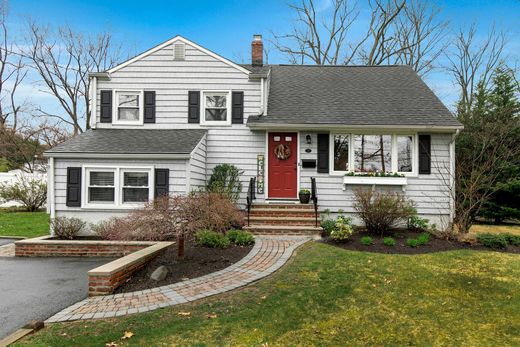 Detached House in Shrewsbury, Monmouth County