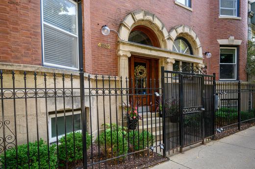 Apartment in Chicago, Cook County