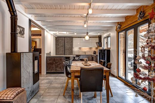 Detached House in Chamonix, Haute-Savoie