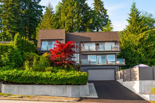 Maison individuelle à North Vancouver, Metro Vancouver Regional District