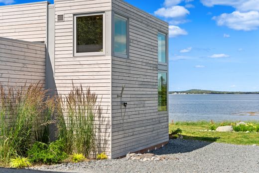 Detached House in Port Medway, Nova Scotia