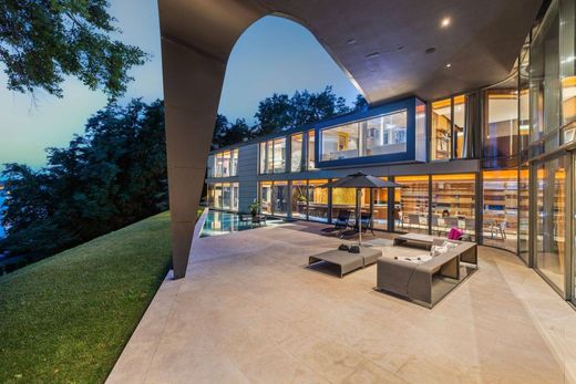 Luxury home in Genthod, Geneva