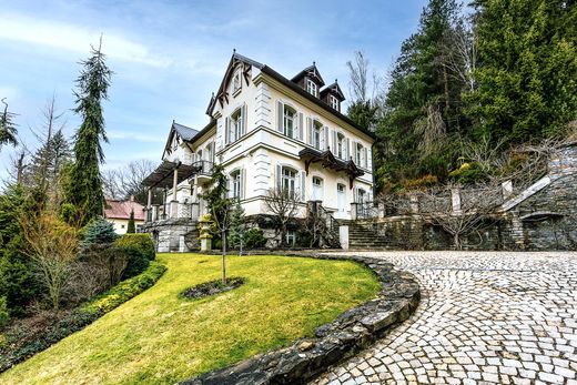 Villa a Trenčianske Teplice, Distretto di Trenčín