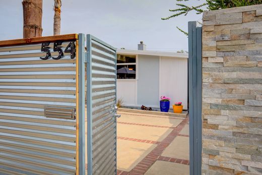 Detached House in Manhattan Beach, Los Angeles County