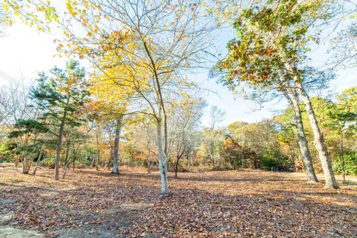 Land in Oak Bluffs, Dukes County