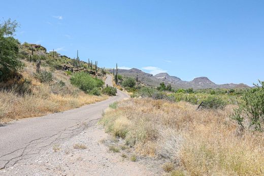 Grond in Cave Creek, Maricopa County