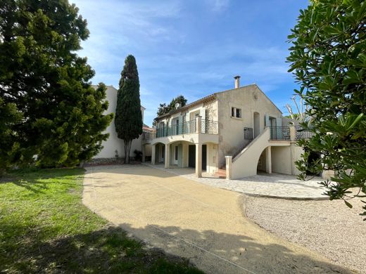 Einfamilienhaus in Maillane, Bouches-du-Rhône