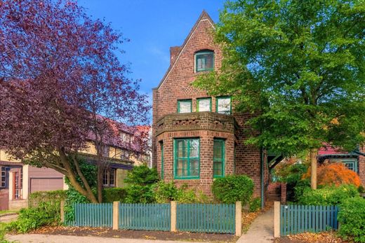 Casa Unifamiliare a Forest Hills, Queens County