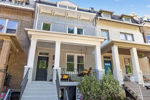 Townhouse in Washington, Washington County