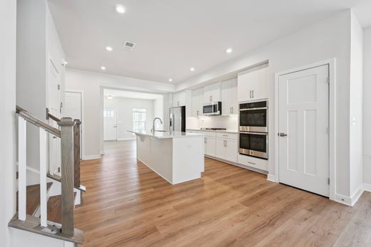 Stadthaus in Franklin Center, Somerset County