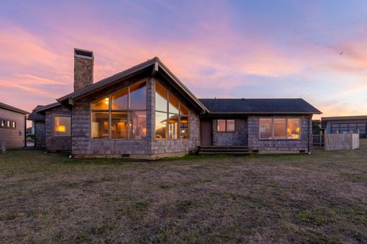 Einfamilienhaus in Bandon, Coos County