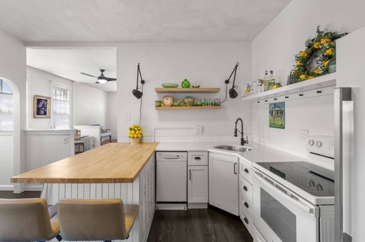 Piso / Apartamento en Salem, Essex County