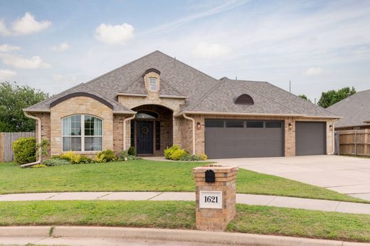 Luxus-Haus in Edmond, Oklahoma County