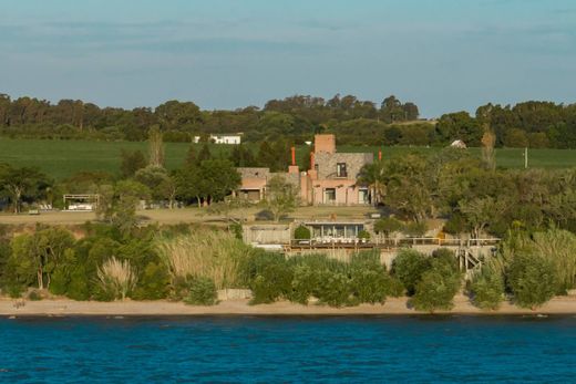 Country House in Colonia Nicolich, Nicolich