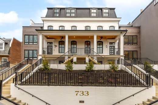Apartment in Washington, Washington County